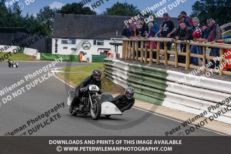 Vintage motorcycle club;eventdigitalimages;mallory park;mallory park trackday photographs;no limits trackdays;peter wileman photography;trackday digital images;trackday photos;vmcc festival 1000 bikes photographs